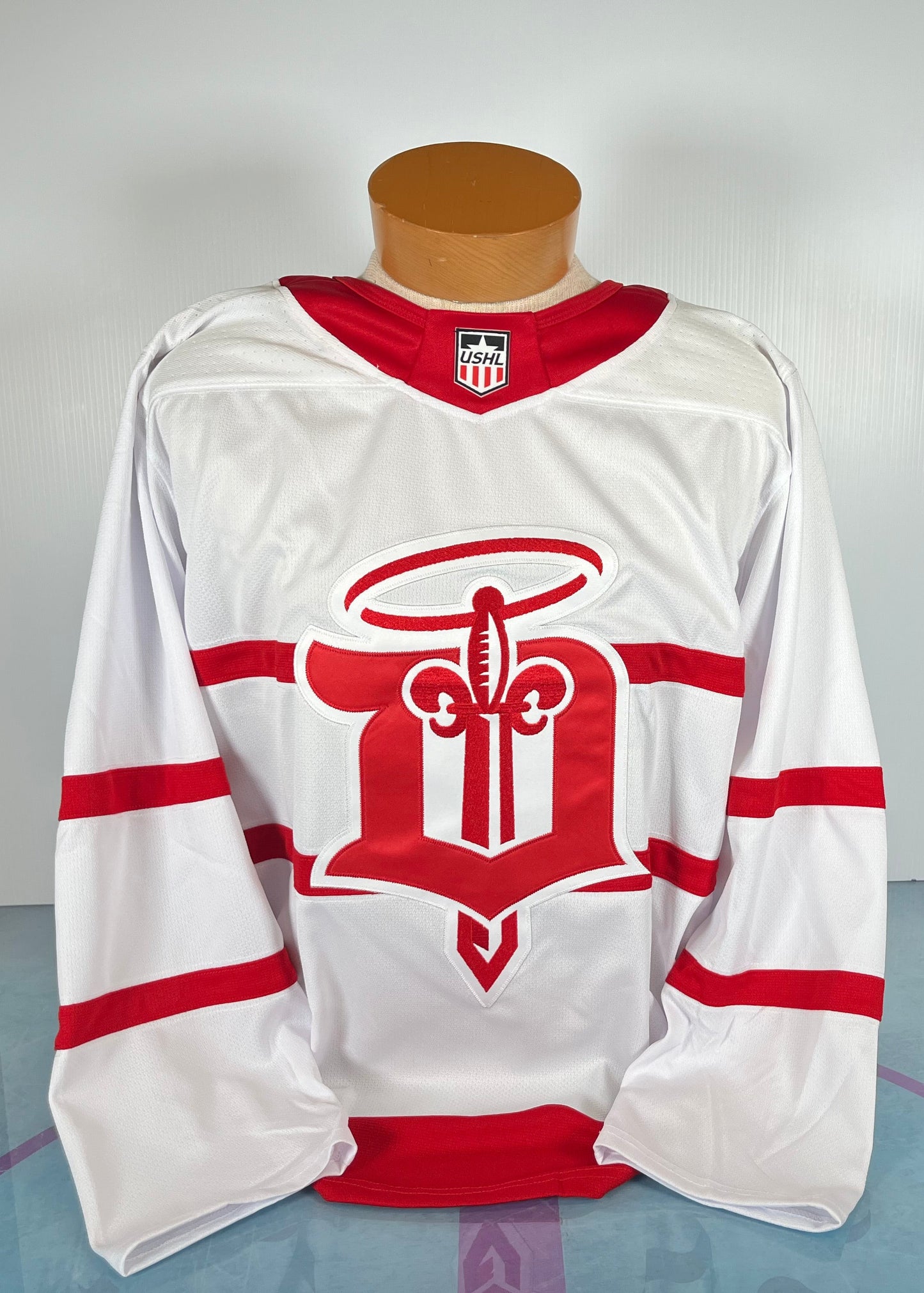 TW Replica Jersey